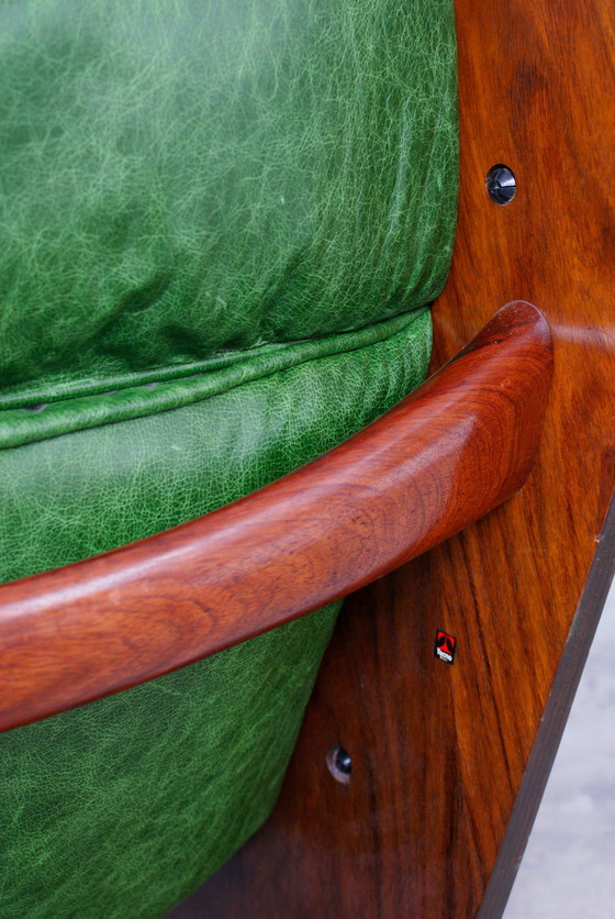 Image 1 of Butaca modelo Canada de cuero de Osvaldo Borsani