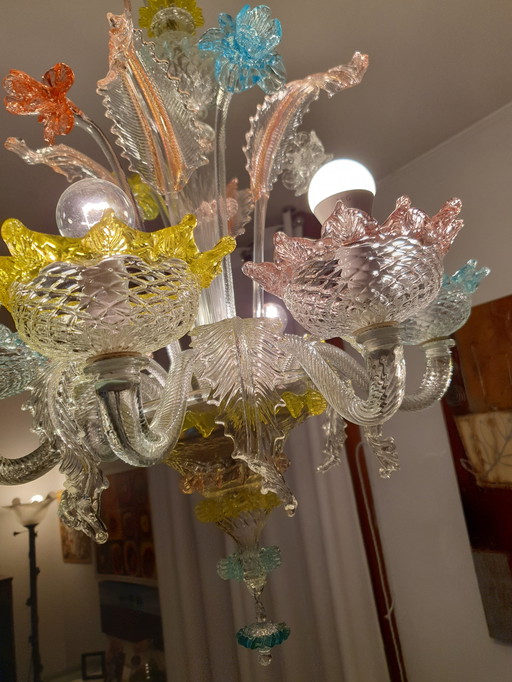 Lámpara de araña de 6 brazos en cristal de Murano coloreado