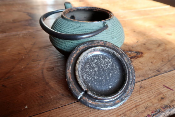 Image 1 of Teiera vintage in ghisa verde, stile giapponese Tetsubin, a coste - 2C32