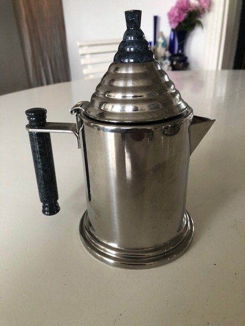 Coffee pot