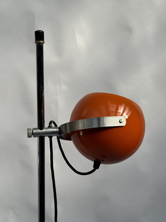 Image 1 of Vintage oranje vloerlamp in de vorm van een oog, retro design uit de jaren 70