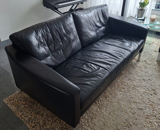 Divano Rolf Benz a 2 e 3 posti + tavolino in vetro Rolf Benz