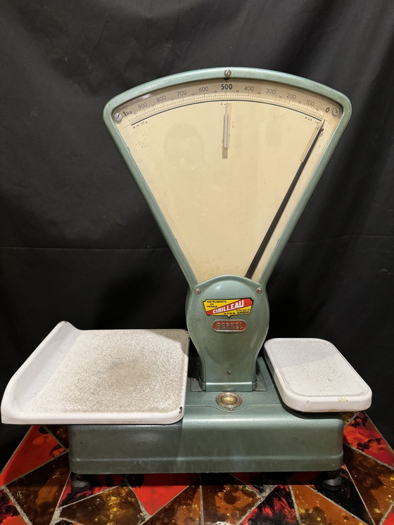 Image 1 of Antique Berkel cast iron trade scale – fully functional