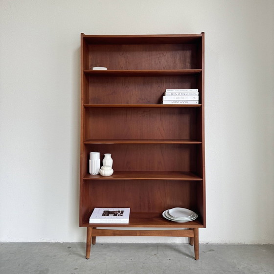 Image 1 of Bibliothèque Vintage Teck Fuselé