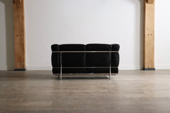 Image 1 of Divano vintage a due posti Cassina LC2 di Charlotte Perriand e Le Corbusier