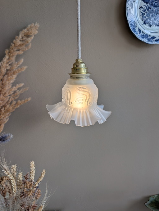 prachtige bijzondere kleine vintage hanglamp opaline rokkapje