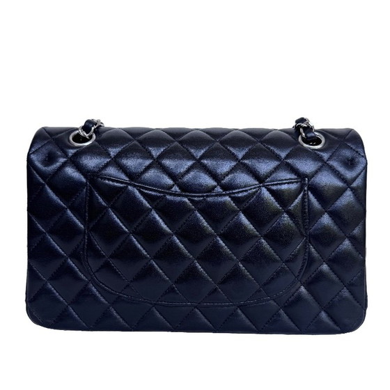 Chanel Classic Flap Medium – Crossbody bags, Lambskin (photo 10 of 16)