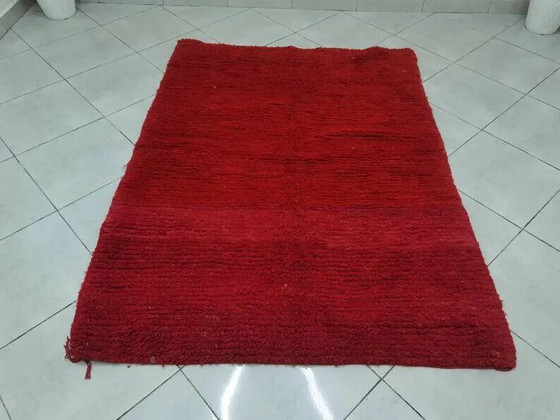 Alfombra marroquí de lana roja 250cm x 150cm – Wool, Modern (photo 2 of 9)