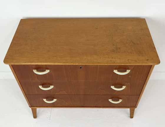 Swedish vintage chest of drawers – Plastic (photo 6 of 11)