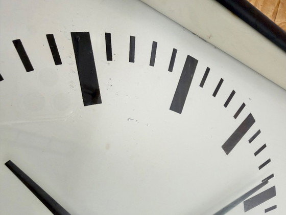 Image 1 of Horloge murale carrée industrielle noire de Pragotron, années 1970