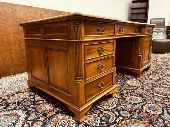 Klassiek Engels Bureau Partnerdesk – Leather, Wood (photo 5 of 19)
