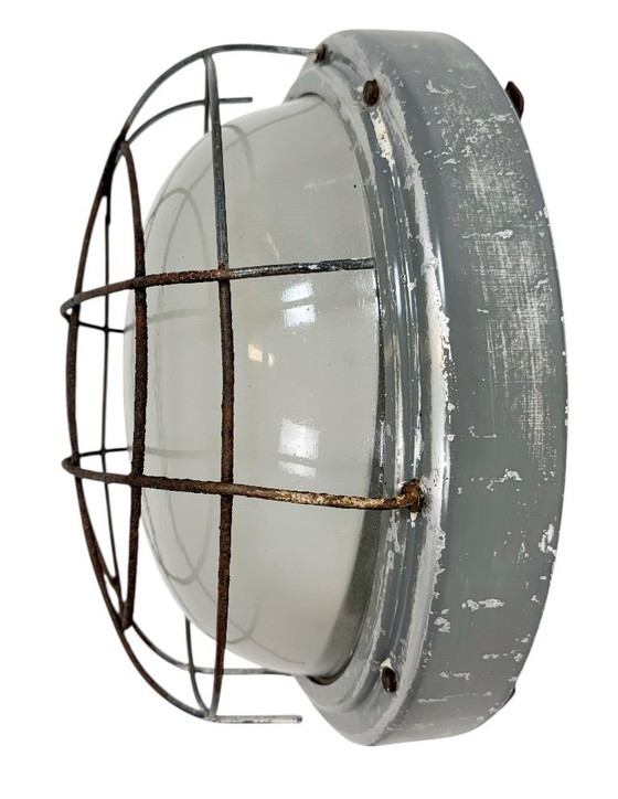 Image 1 of Applique murale industrielle grise avec verre laiteux d'Elektrosvit, années 1970