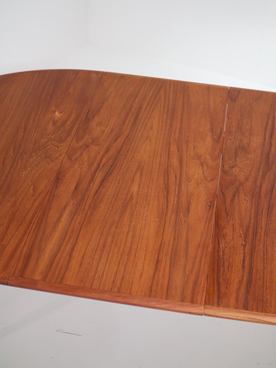 Image 1 of Uitschuifbare ronde eettafel teak Deens vintage