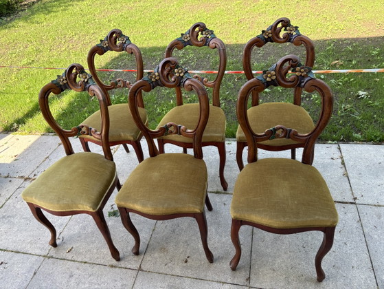 Image 1 of Six chaises Biedermeier anciennes, sculptures sur bois anciennes