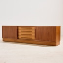 MK10637 Gerestaureerd teakhouten dressoir