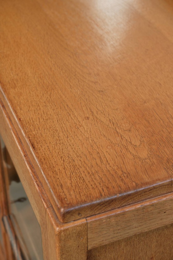 Very nice subtle Dutch oak Amsterdam School cabinet/ Art Deco cabinet with glass doors and beautiful details (photo 8 of 12)
