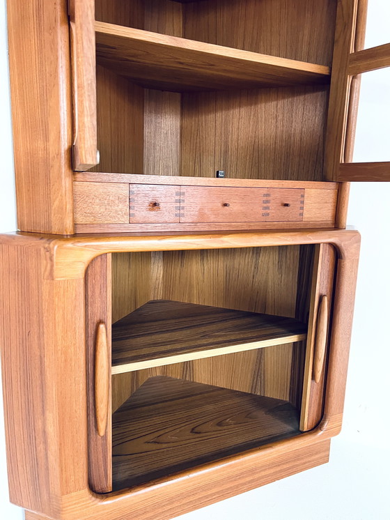 Image 1 of Vitrine d'angle vintage en teck, Dyrlund '70s