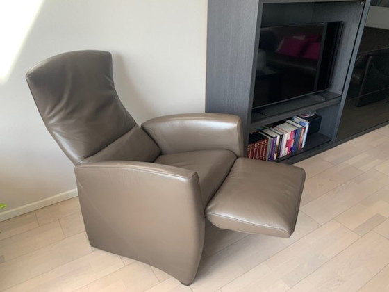 Jori Ledersessel in Taupe, manuelle Bedienung, sehr guter Zustand! – Verstellbarer relaxsessel, Leather (photo 3 of 5)