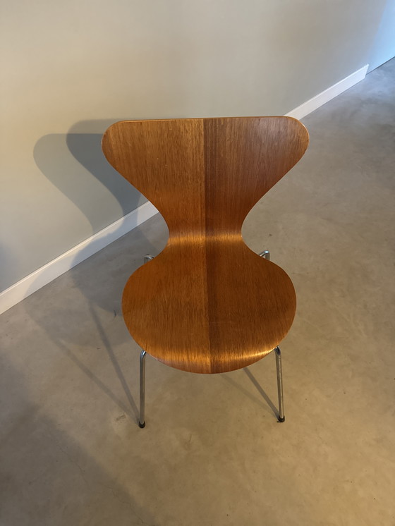 Image 1 of Original Fritz Hansen Series 7 chairs (Arne Jacobsen). Stackable. Labels included. Only available as a set of 6.