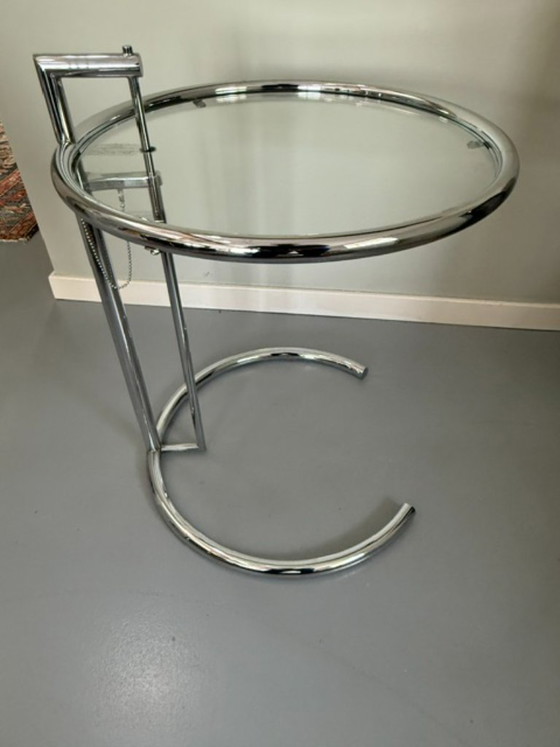 Original Eileen Gray Side Table E 1027 – Eileen Grey by ClassiCon, Chrome, Glass (photo 4 of 5)