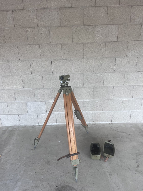 Vintage Wild Heerbrugg N10-141341 – Spirit level + tripod + original case – Decorative Objects, Metal, Wood (photo 5 of 14)