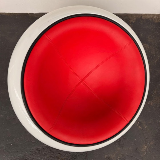 Image 1 of Eyepad ball armchair Space age 60s