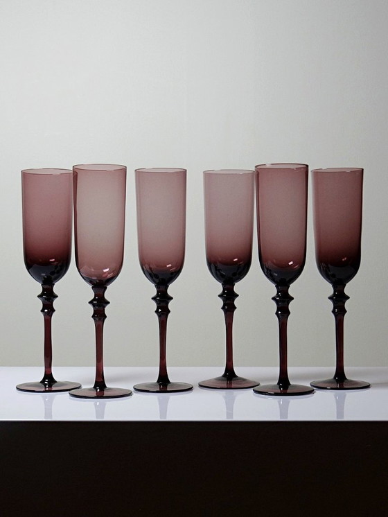 Image 1 of Lot de 6 grandes flûtes à Champagne vintages 70-80's verre soufflé violine