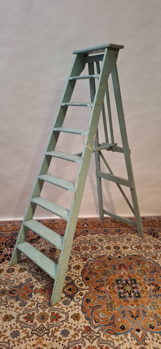 Scala da Pittore Vintage in Legno con Strato di Vernice Verde Menta Consumato – Decorazione, Wood (photo 3 of 8)