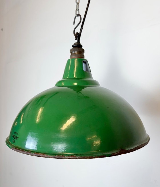 Image 1 of Lámpara colgante industrial británica de esmalte verde de Maxlume, década de 1960