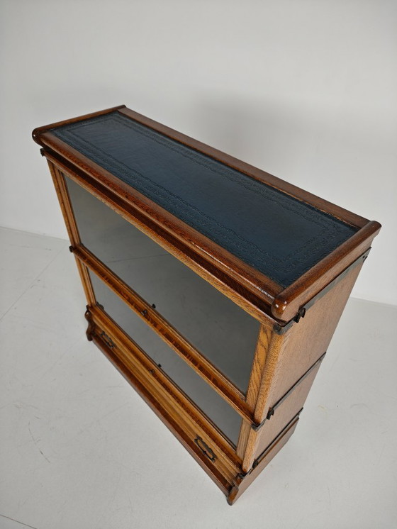 Image 1 of Antieke houten Globe-Wernicke boekenkast