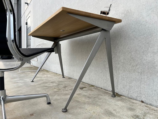 Vitra Prouvé Compas Regiepult