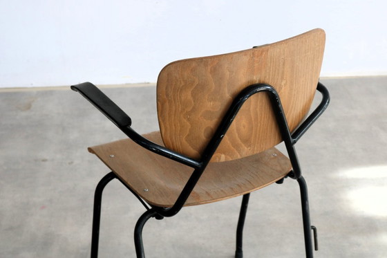 Image 1 of 6 chaises d'école vintage