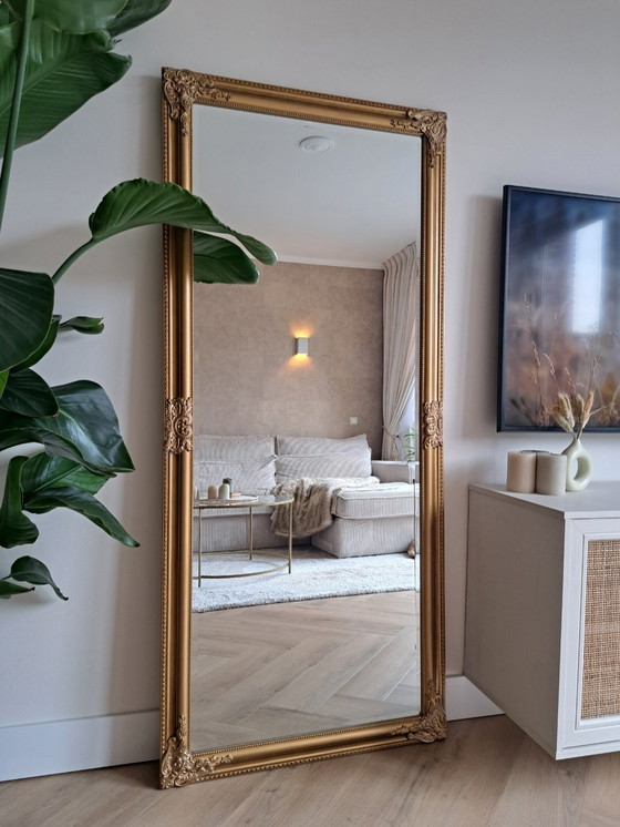 Image 1 of Grote goudbronze antieklook spiegel met facet