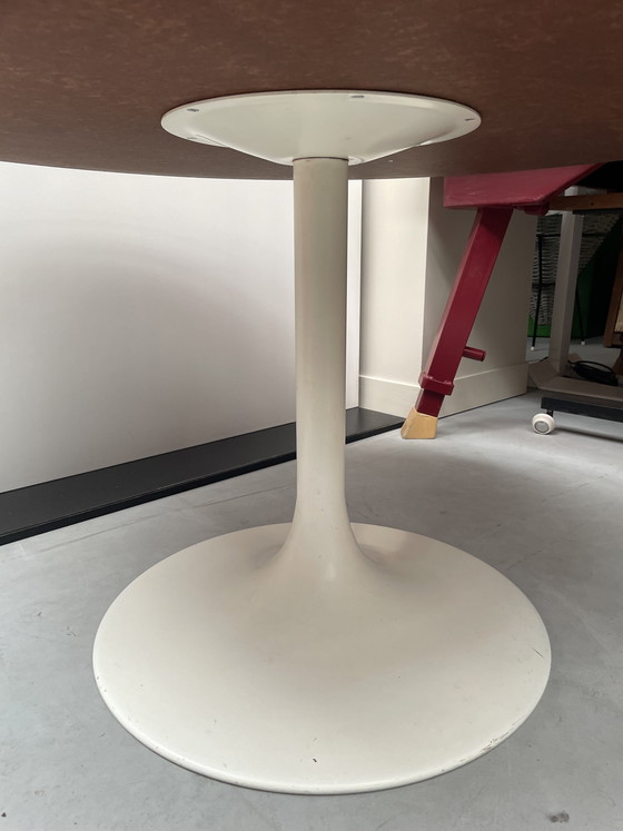 Image 1 of Tavolo da salotto vintage con tulpvoet, Johansen Design Zweden