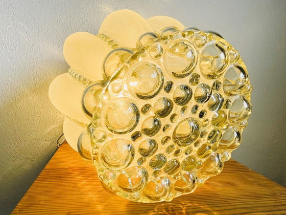 Image 1 of Große Mid-Century Modern Hängelampe aus mattiertem Glas, 1960er Jahre