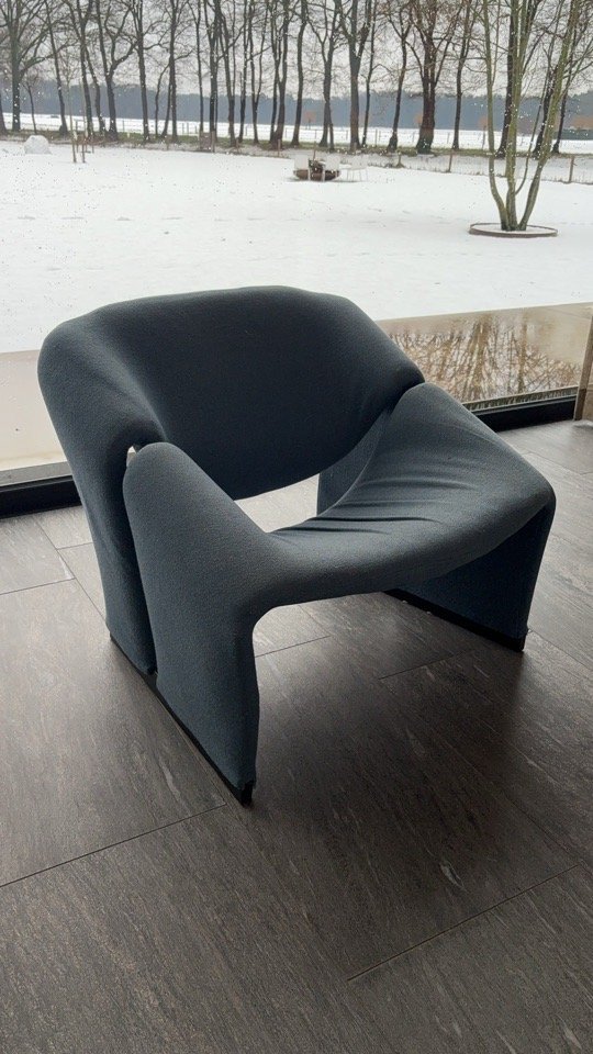 Image 1 of Artifort F580