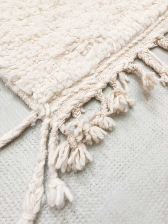 Image 1 of Magnífica alfombra artesanal de 250 cm x 150 cm.