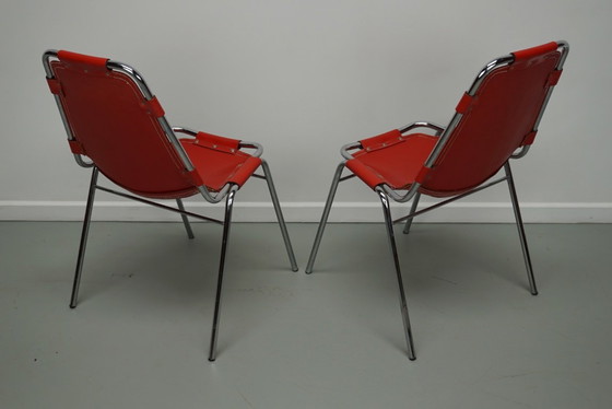 Image 1 of Set aus zwei roten Stühlen von Charlotte Perriand für Les Arcs, 1960er Jahre