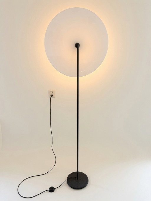 Zeldzame iconische “Disk” vloerlamp Aldo van Den Nieuwelaar ‘74