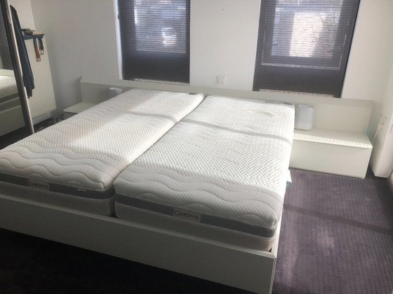 Image 1 of Struttura letto bianca vintage di Interlubke (180x200cm)