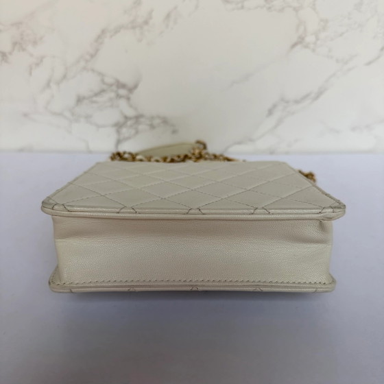 Chanel chic pearl flap bag – Sacs a bandouliere, Cuir (photo 11 of 20)