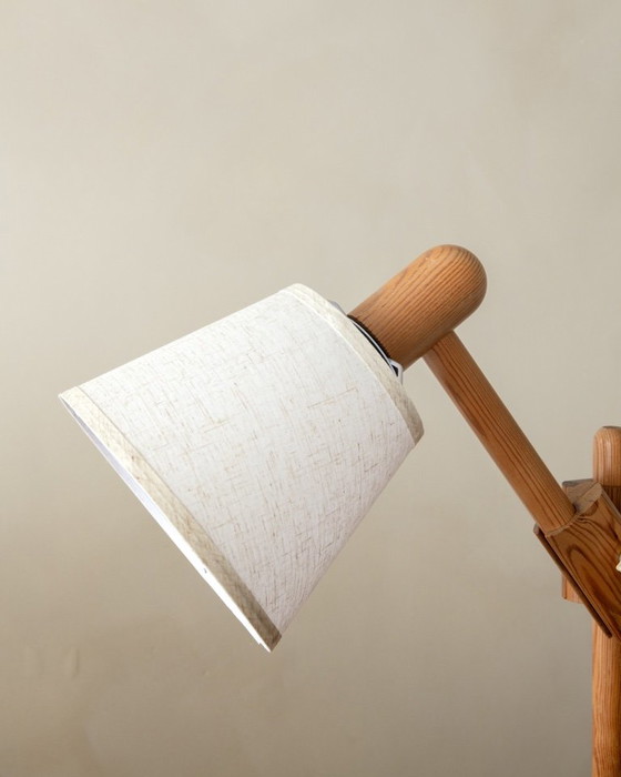 Vintage Deense grenenhouten verstelbare vloerlamp van +LYS Denemarken, jaren 60, Scandinavische moderne (photo 9 of 16)