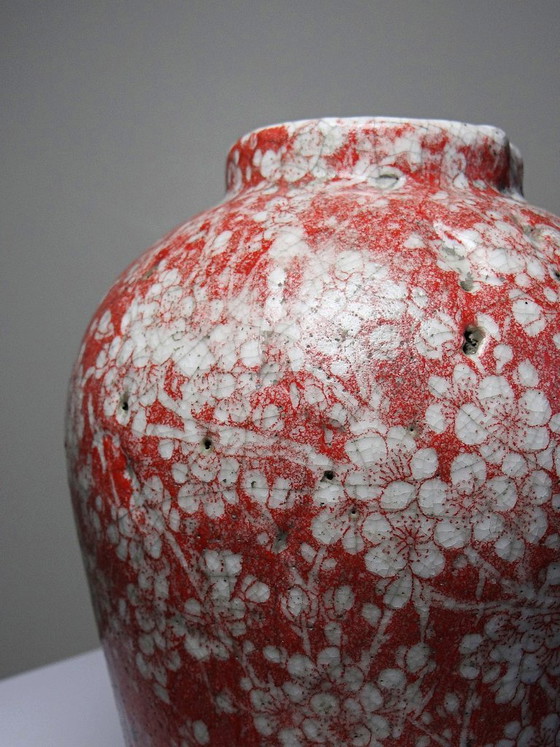 Image 1 of Vaso in ceramica raku smaltata vintage anni '80-'90 con decorazione a fiori di ciliegio.