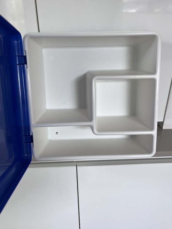 Image 1 of Badkamerkast Space Age Mjörn