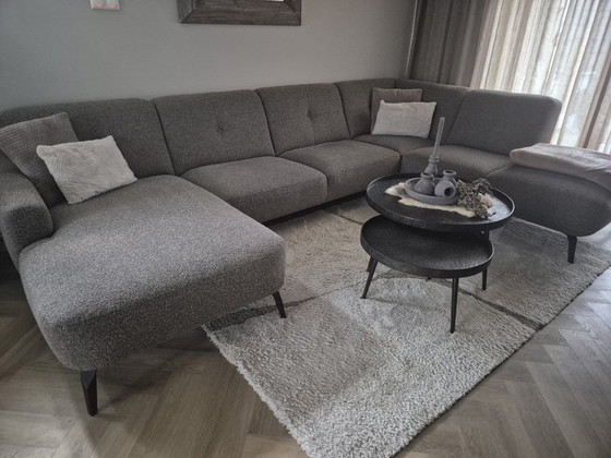 Image 1 of Zgan Montel Bank