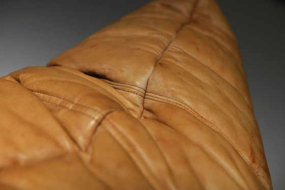 Image 1 of Perfect Rich Patinated Togo in Original Natural Leather by Michel Ducaroy - Ligne Roset