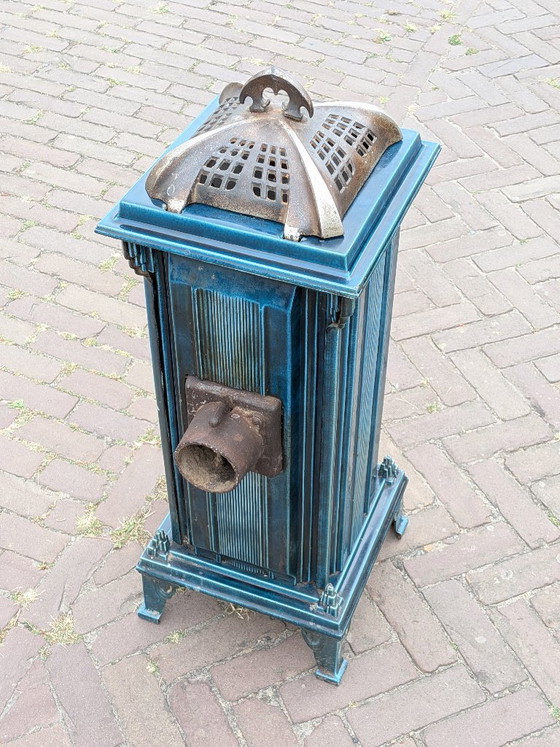 Rare Art Deco 'Skyscraper' Tower Stove by Fobrux – Majolica Blue (c. 1930) – Les Fonderies Bruxelloises (photo 7 of 18)