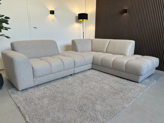 Image 1 of Beige sample sofa in mint condition, 273x216 cm