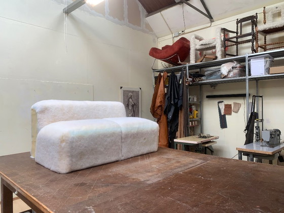 Image 1 of Divano lounge scultoreo - Unica in bouclé kiwi (2 posti, 140 cm)