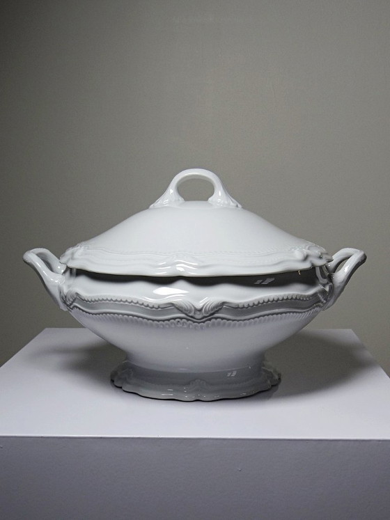 Image 1 of Plato hondo/de verduras de porcelana blanca fina de Limoges, atribuido a Barnardaud, de época.